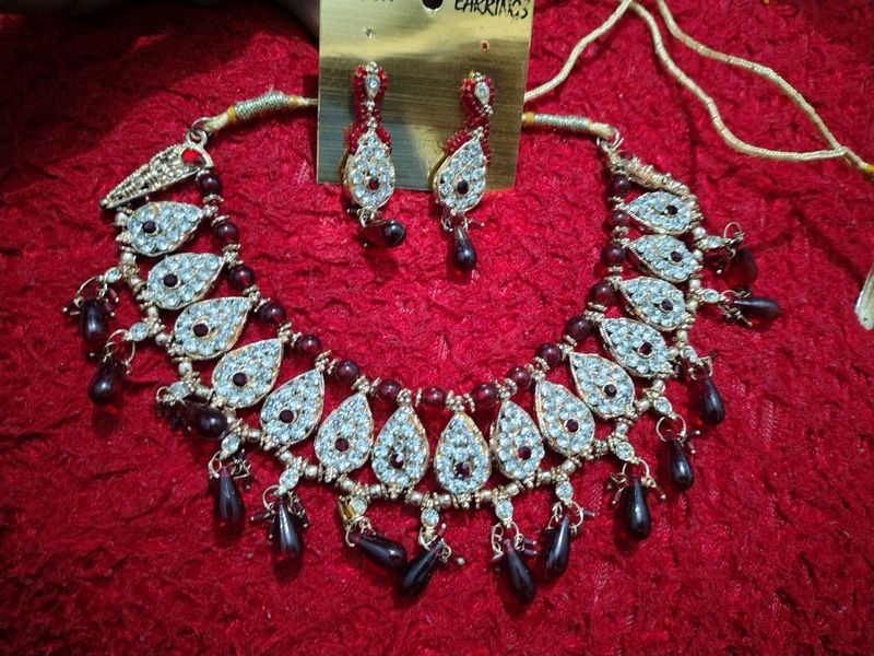 Necklace &amp; Earring Set