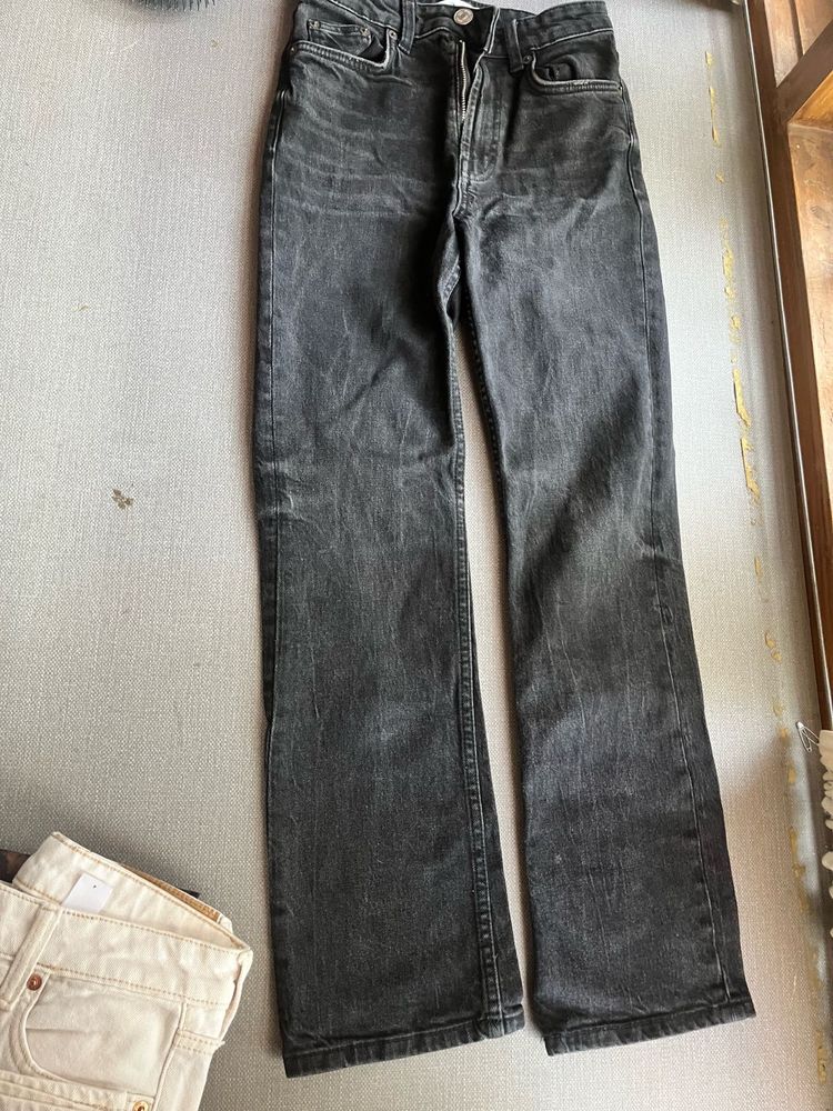Trendy Black Flared Jeans