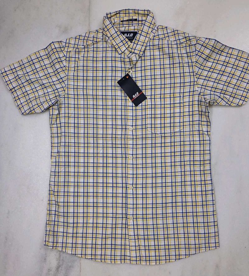 Plaid Short Sleeve Shirt - Size M