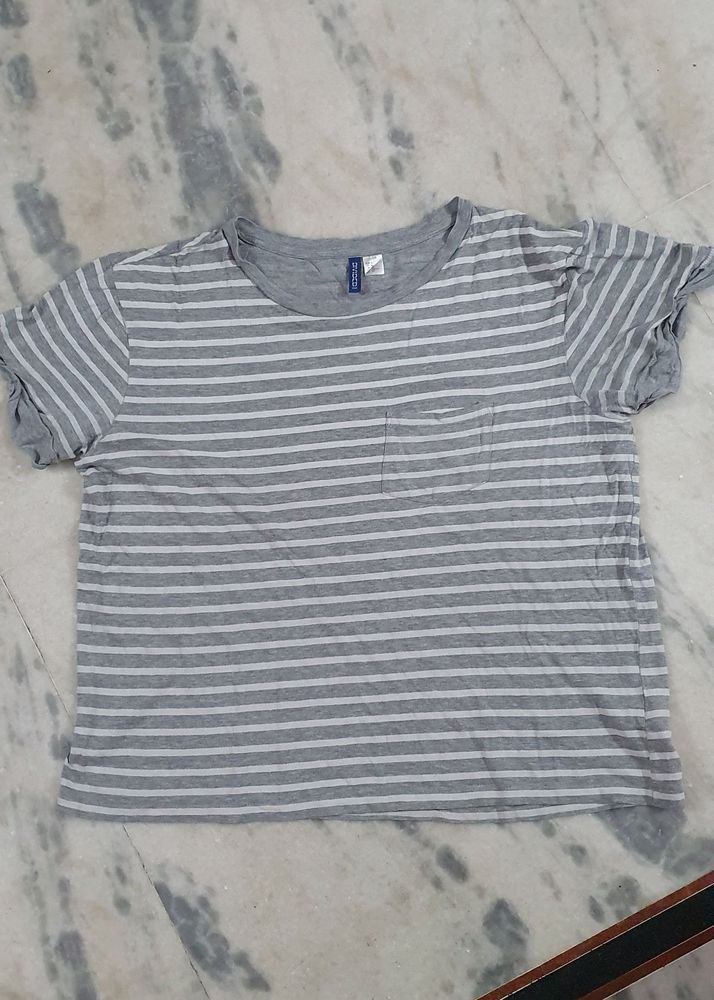 H&amp;M Grey and white Lining T Shirt