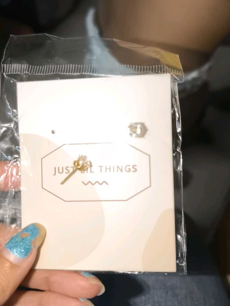 Diamond earing