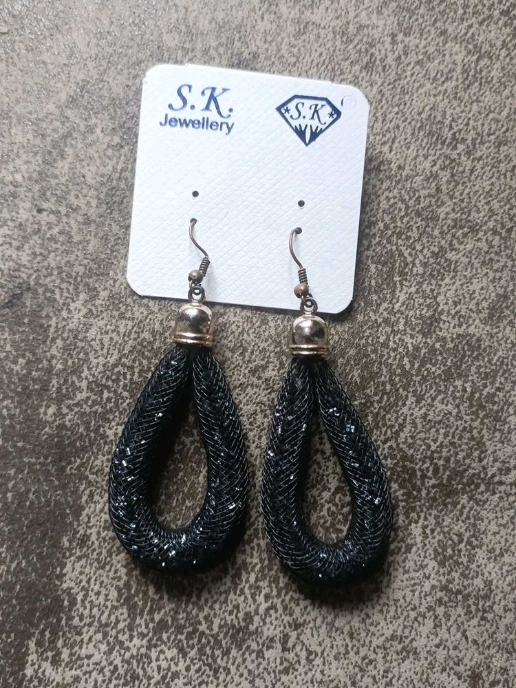 Stylish Black Loop Earrings