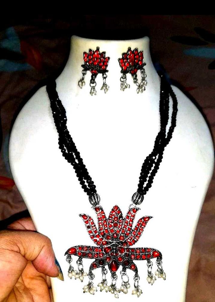 Lotus necklace
