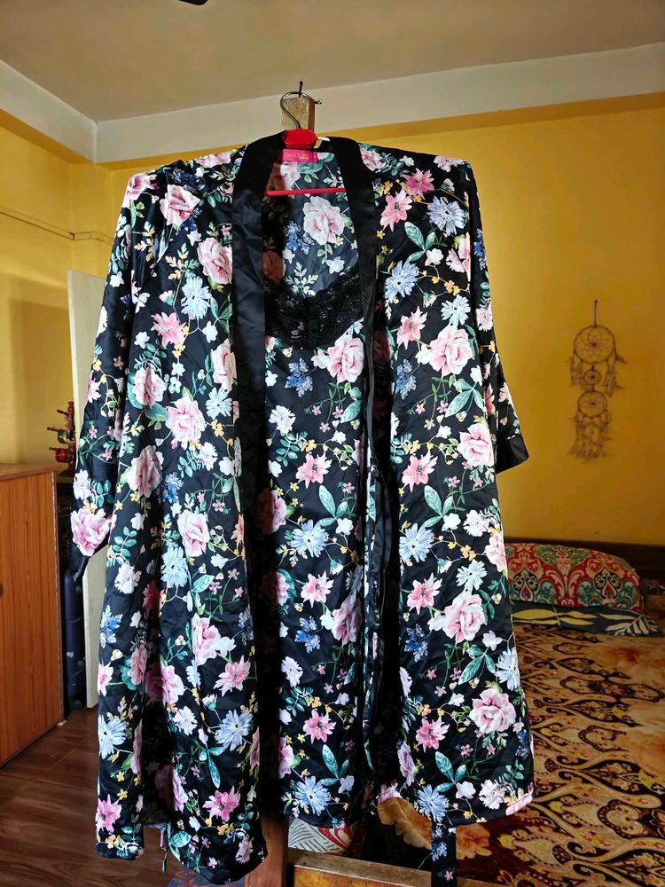 Black Floral Print Robe