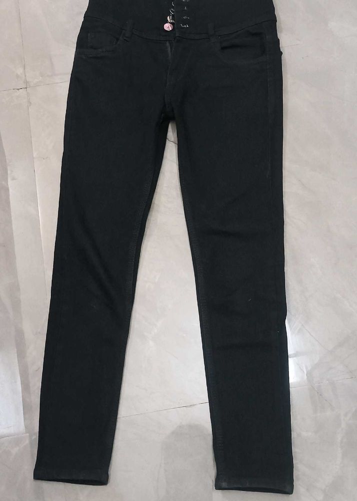 Black Skinny Jeans