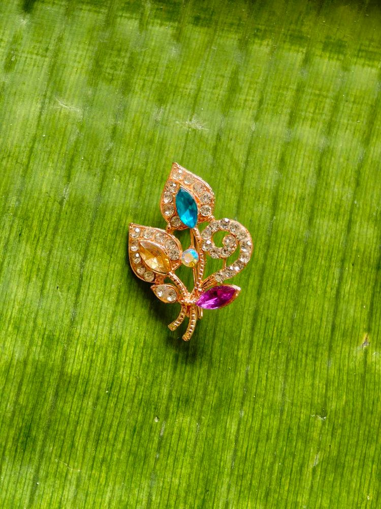 Vintage Rhinestone Flower Brooch