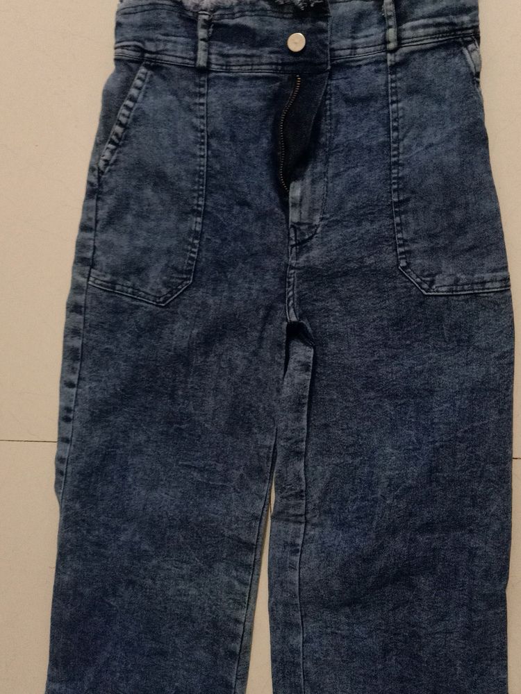 Straight Jeans Medium Sized Waist 32 Inches.