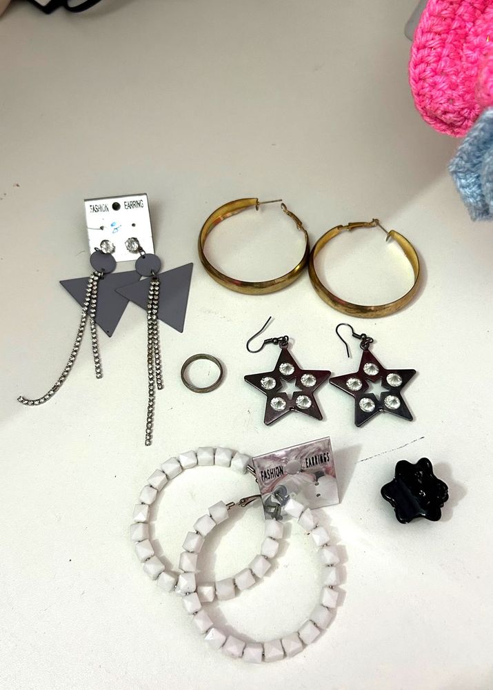 Set Of 6 | 4 EARINGS &amp; 1 Ring &amp; Small Clip