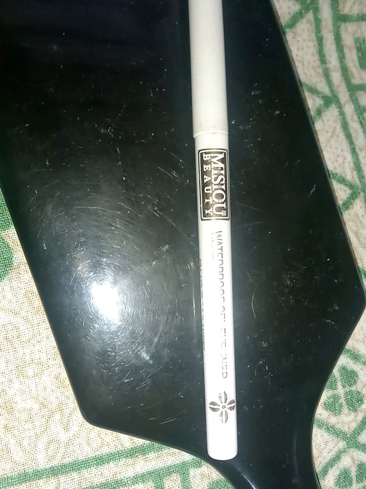 White Water Proof Eyeliner