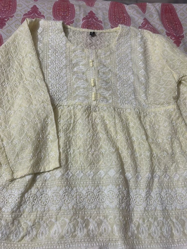 Chikankari short kurti