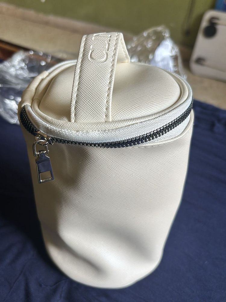 Clinique Cute Cylinder Pouch