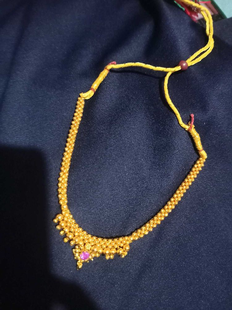 Gold Tone Necklace