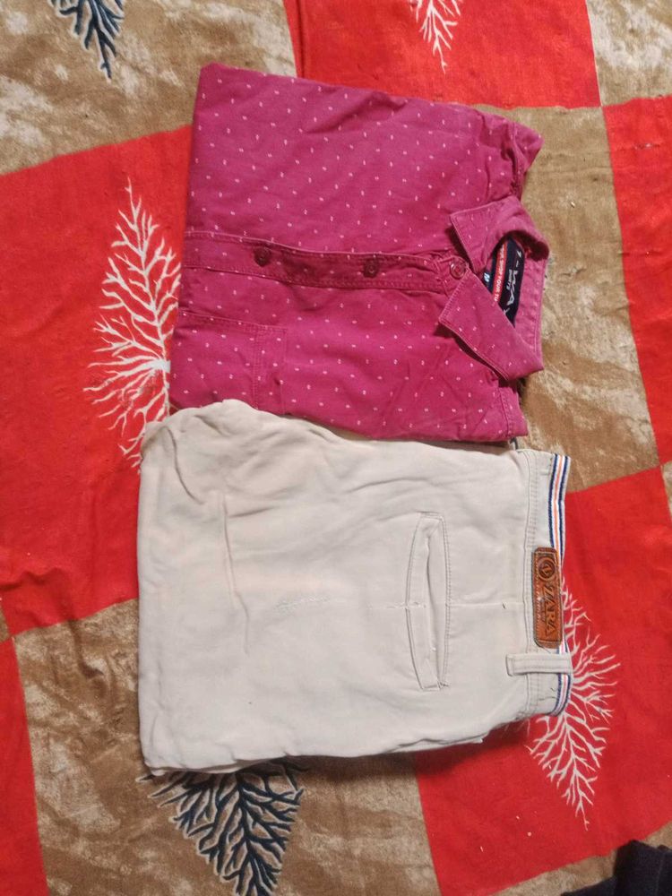 red shirt golden pant