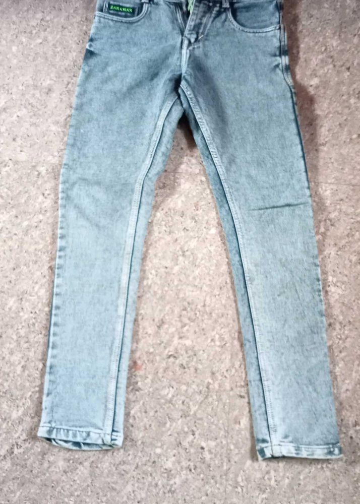 Zara Man Light Wash Denim Jeans