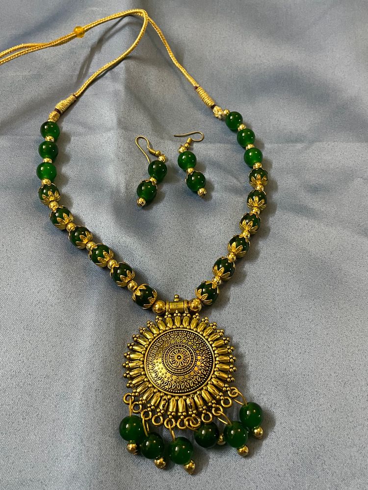 This Is Kashmiri Jewellery Set From Kashmir Gold With Emerald Green It’s Really Beautiful Un Used