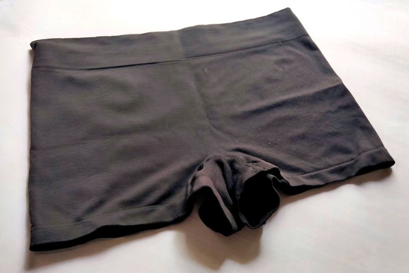 Zudio Women Hipster Shorts