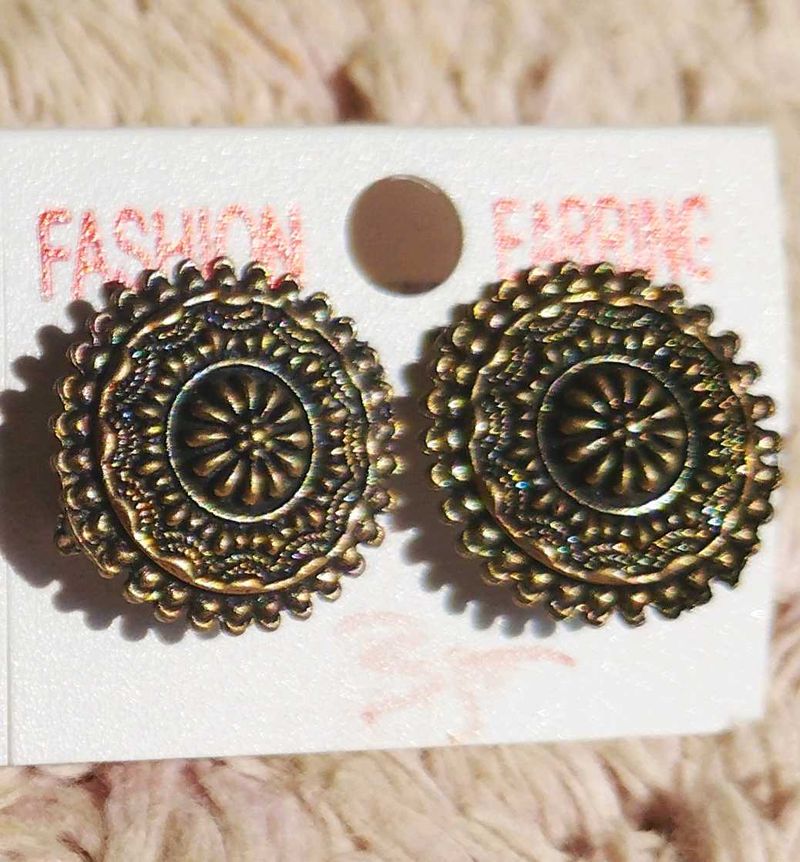 ₹150 For 5 vintage Earrings