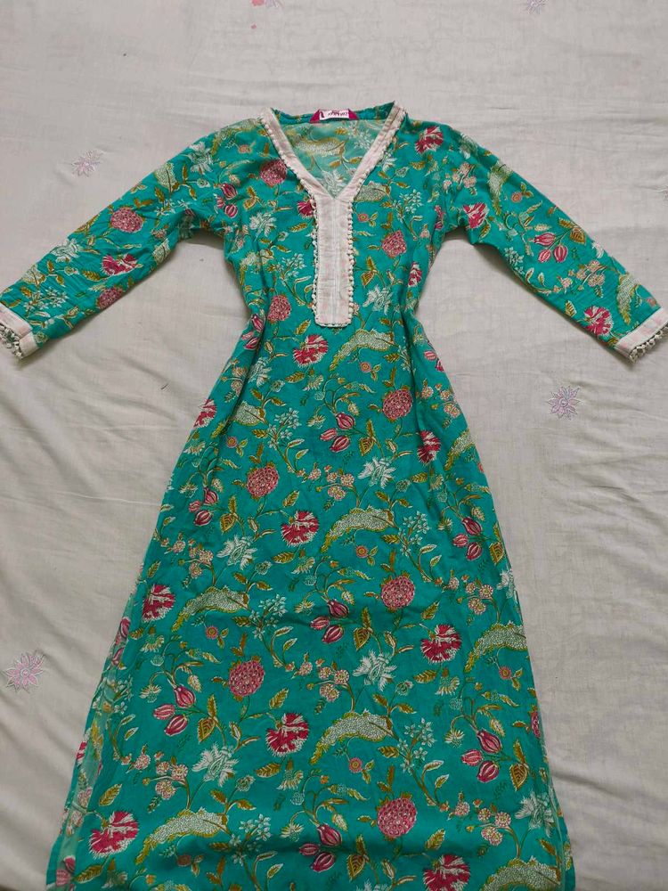 Varanga Ethnic Motifs Printed Kurta &amp; Pants