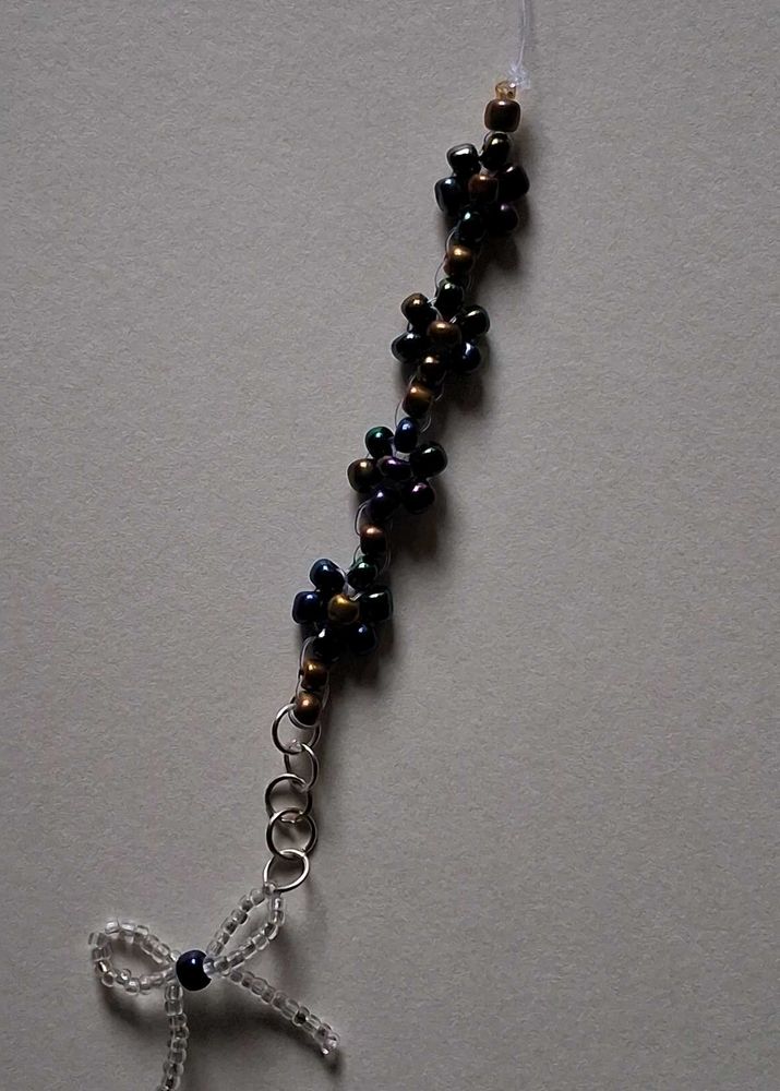 Beaded Floral Mobile Charm🌸🤎
