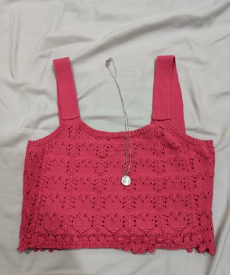 pink knit crop top 💕