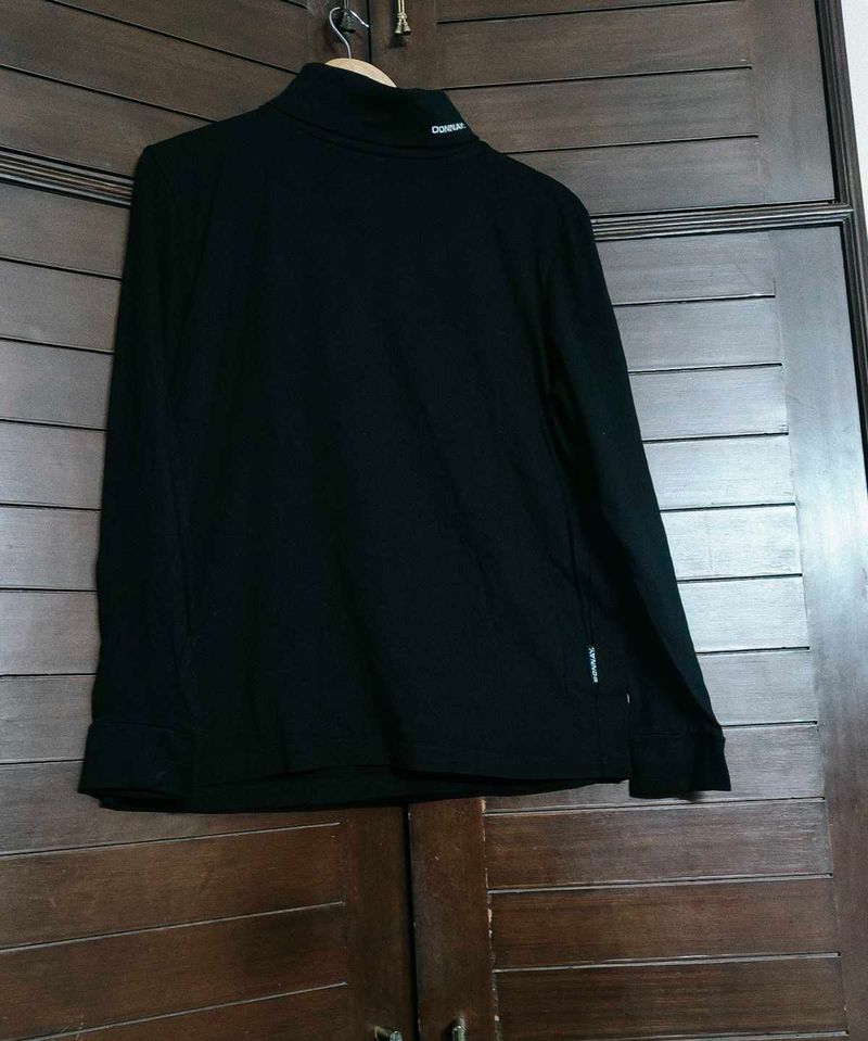 Donnay Men Black Cotton long neck Tshirt