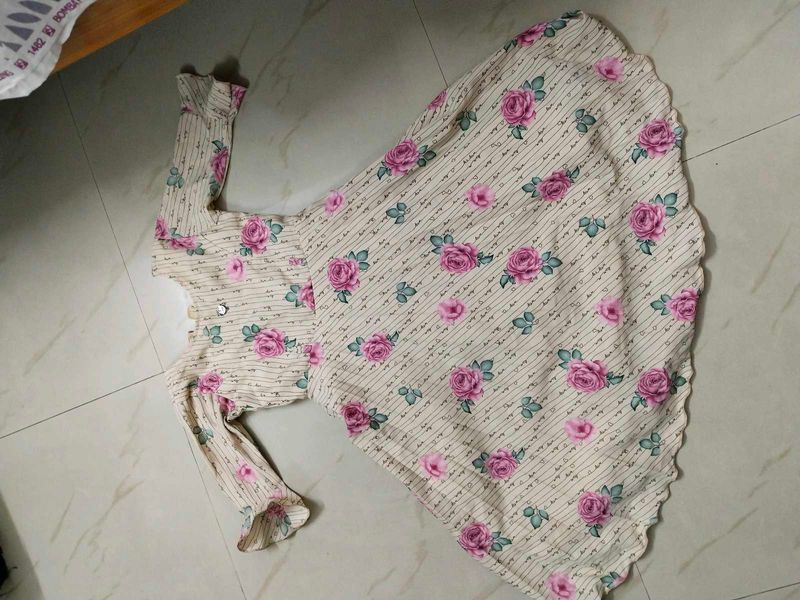 Girls Dress With Rose Flower Designs