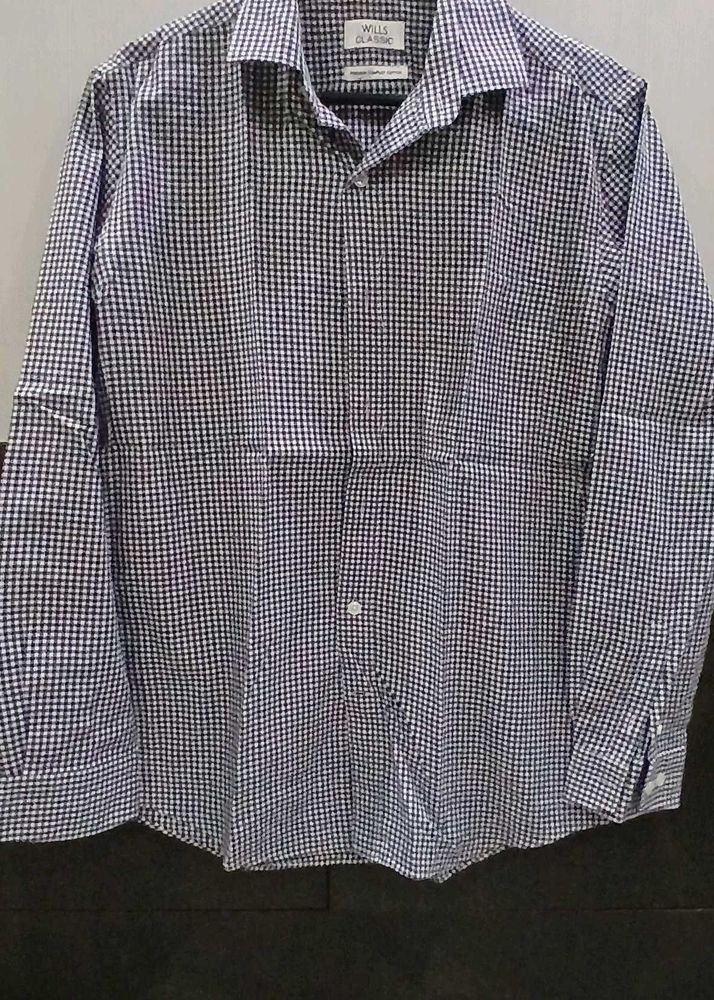Checkered Men&#39;s Shirt