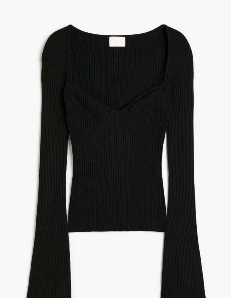 Black Fitted Top