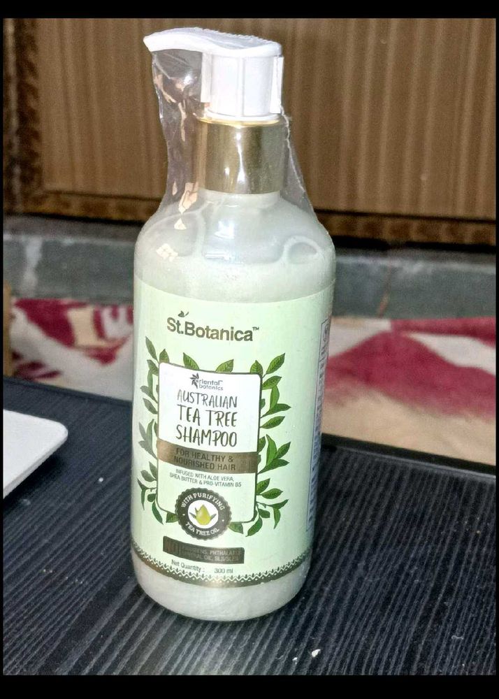 St.Botanica Tea Tree Shampoo