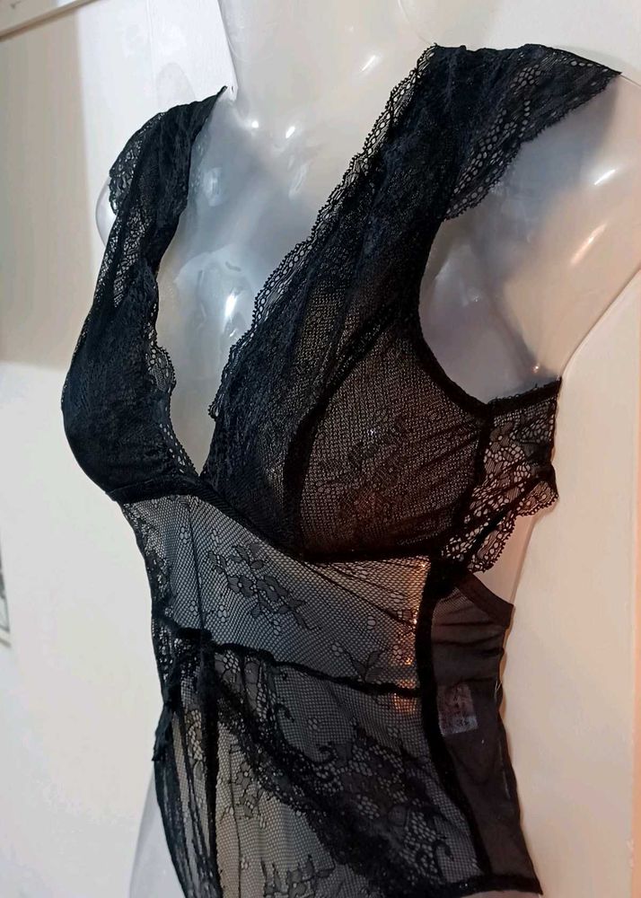 Flutter Backless Lace Bodysuit
