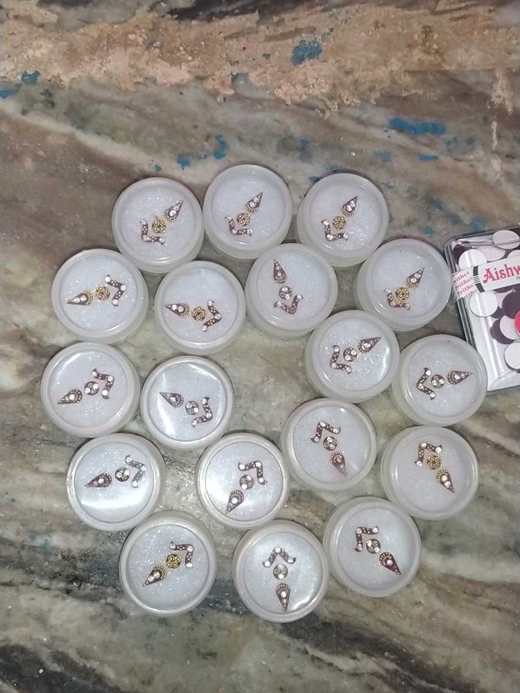 Aishwarya Forehead Stickers