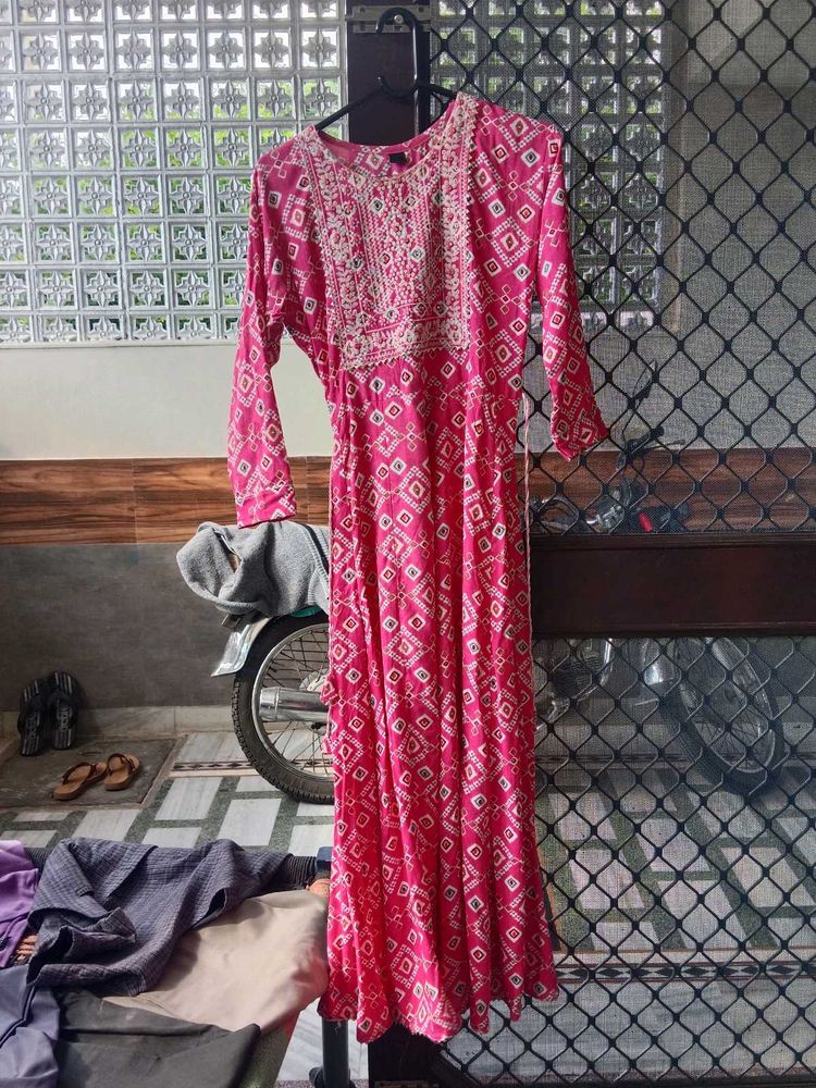 Anarkali Suits For Cute Girls..