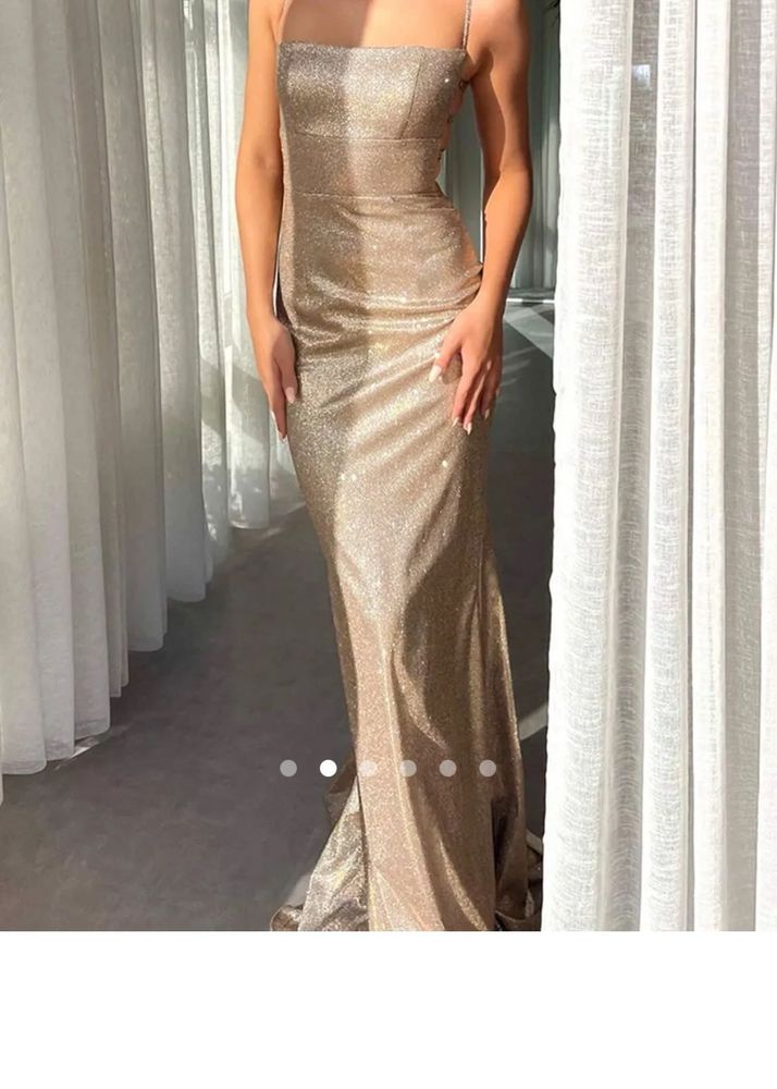 Elegant green pastel bodycon dress