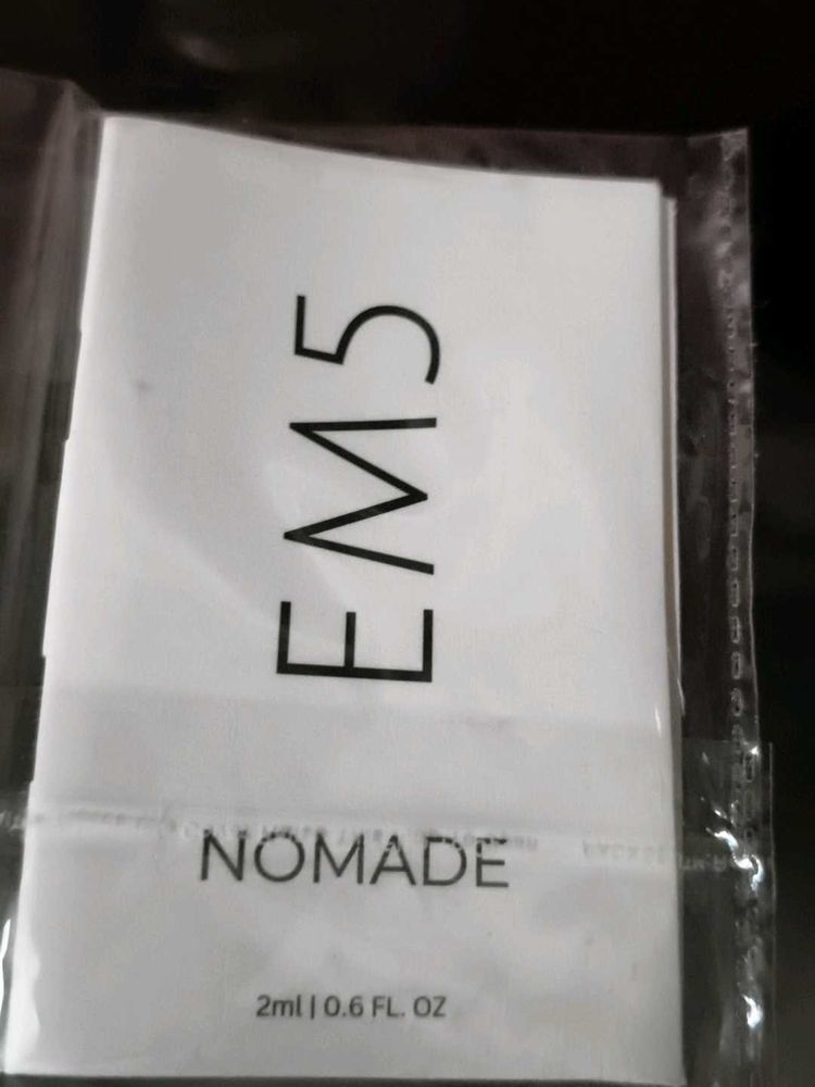 Nomade Perfume Sample