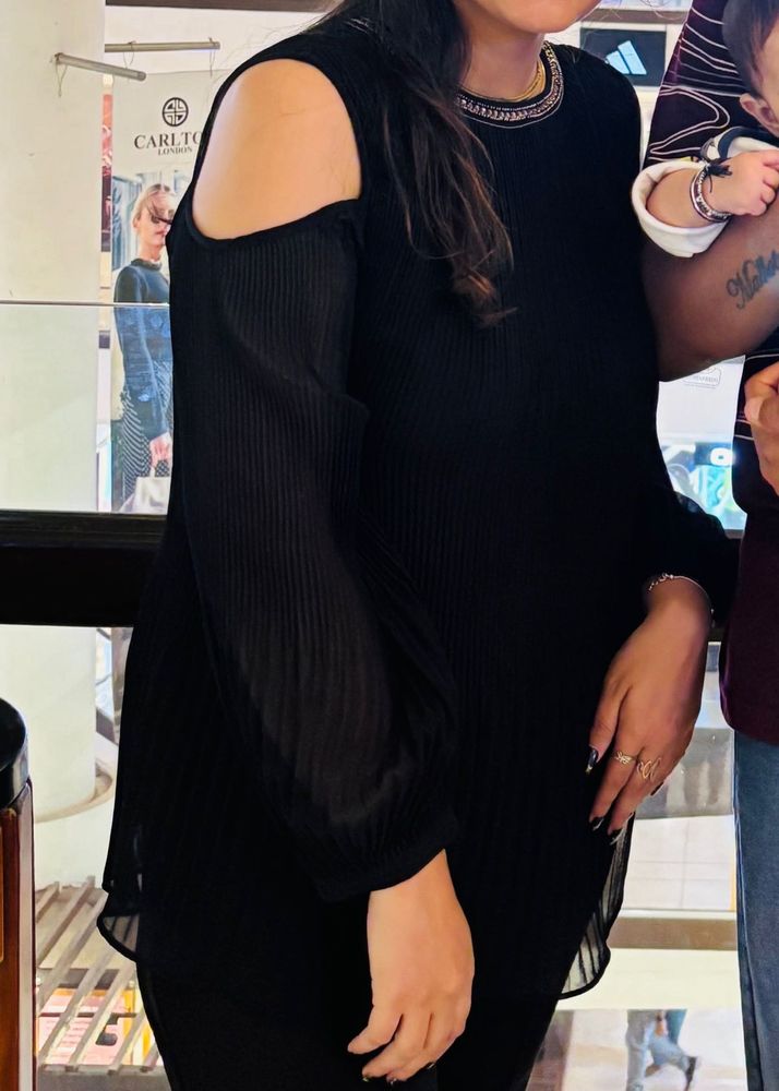 Chic Black Cut-Out Top