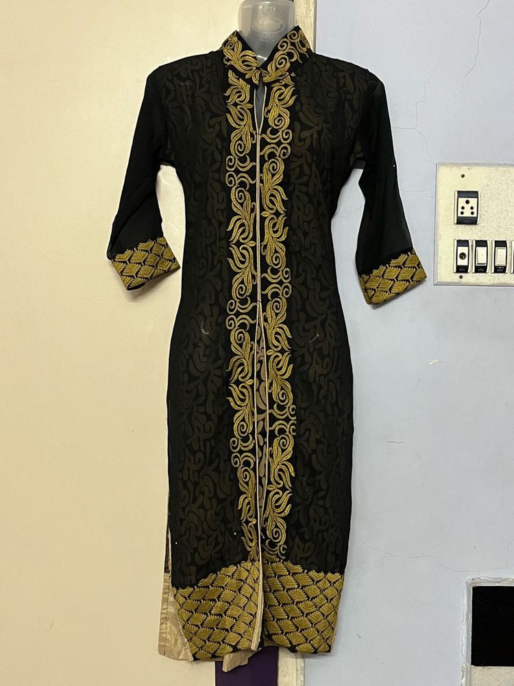 Pintrest Elegant Embroidered Kurta