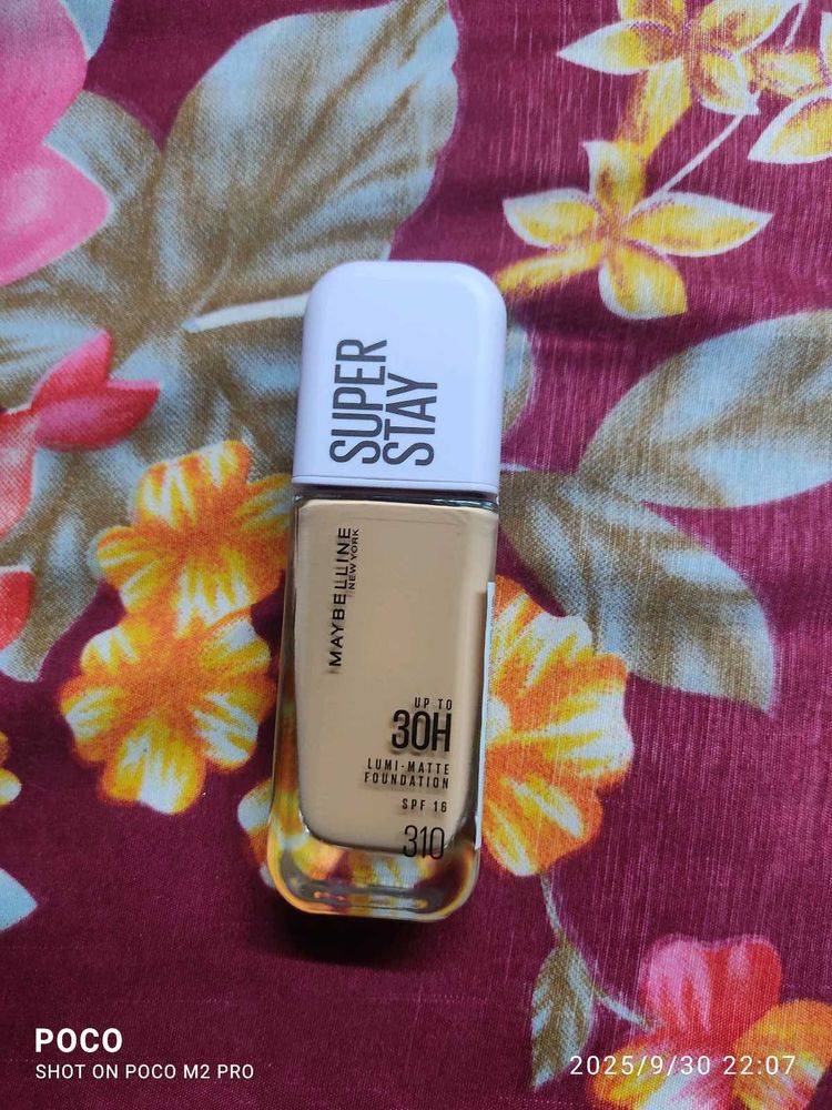 Maybelline lumi matte foundation shade 310