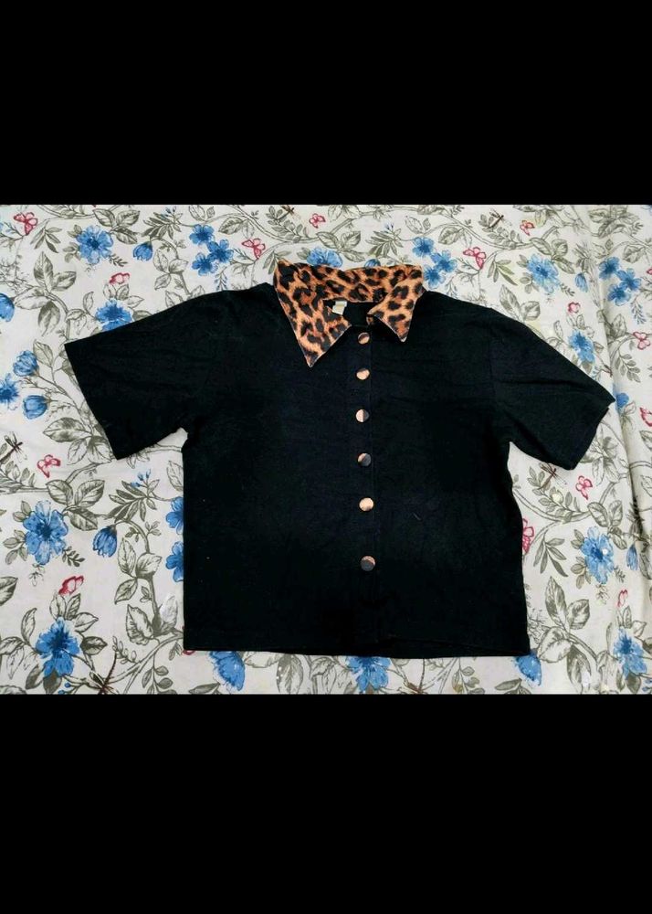 Black Top with Leopard Collar