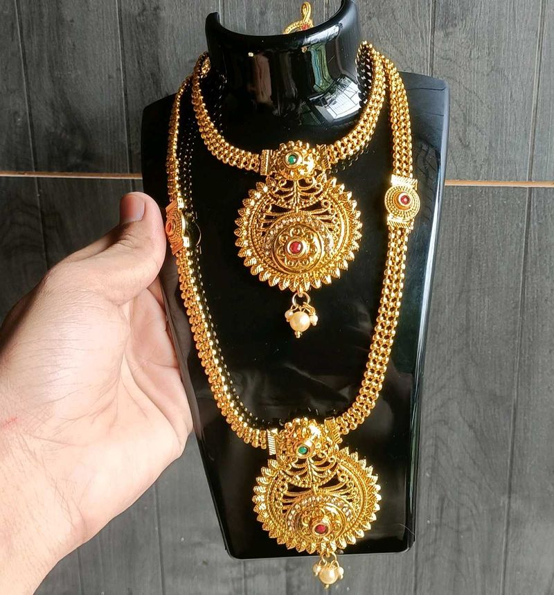Elegant Gold Jewelry Set