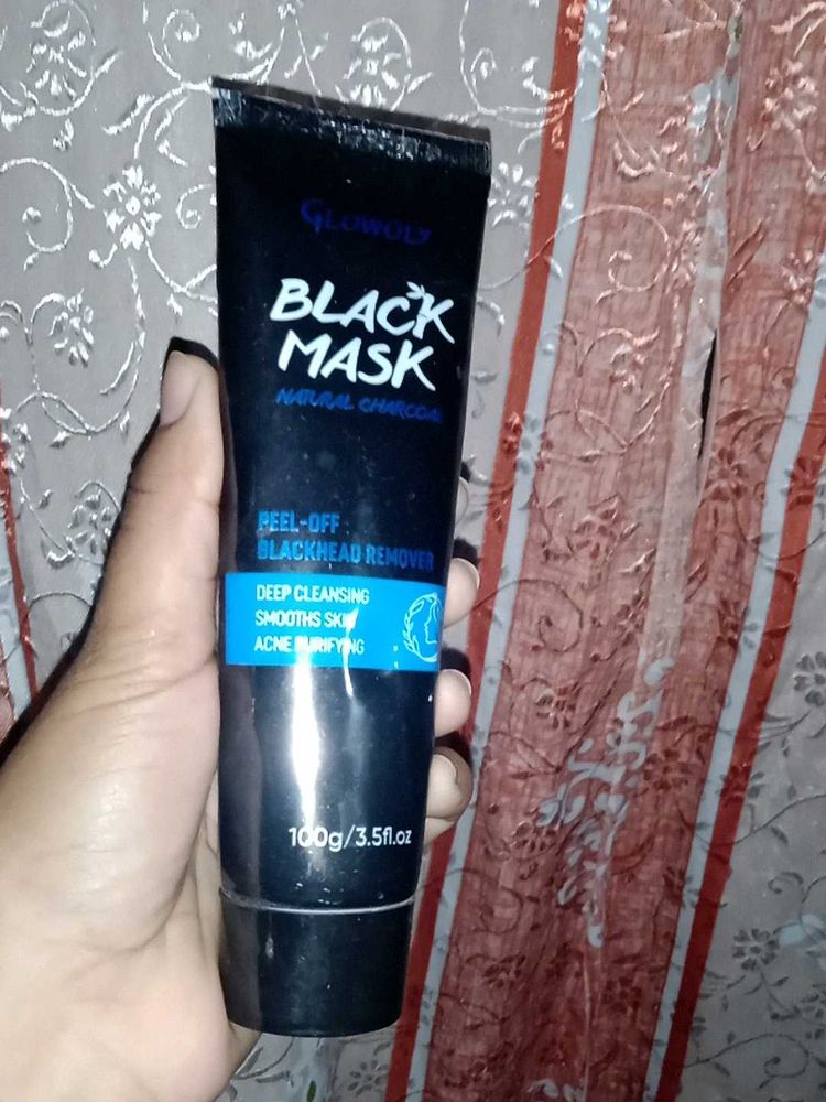 Glamour Black Mask