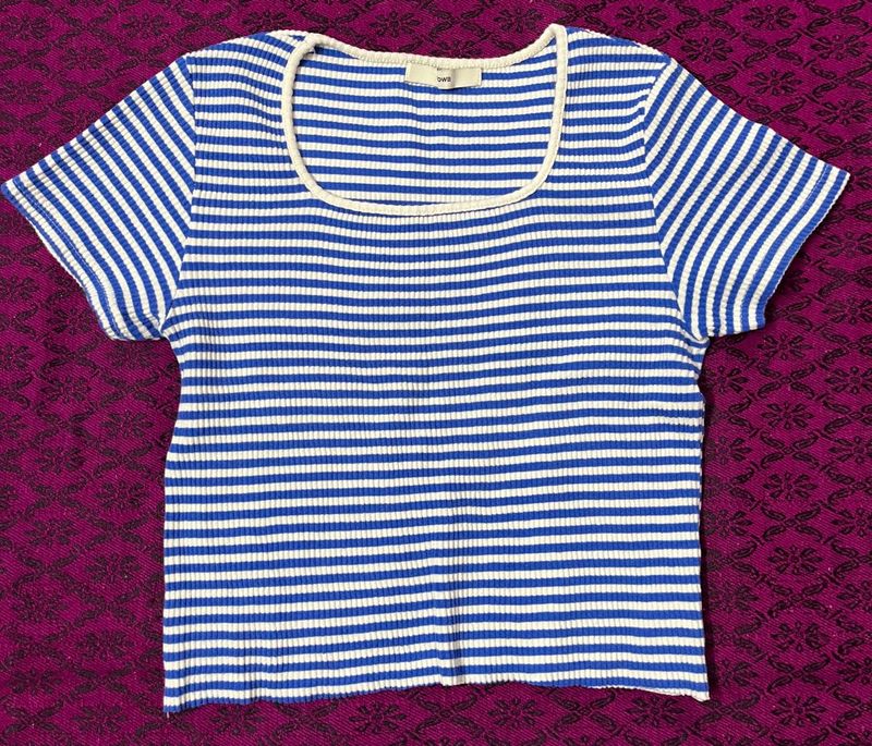 simple lined crop top small
