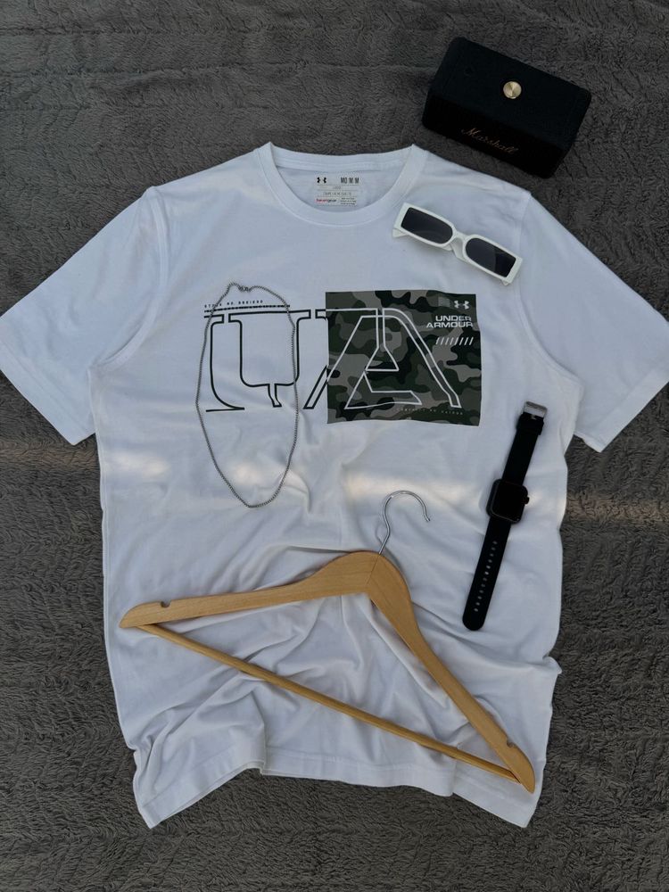 Under Armour Tshirt