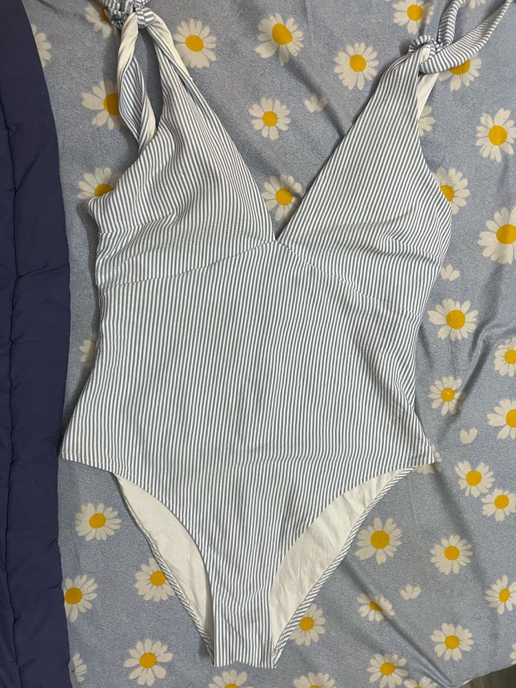 H&amp;M Bodysuit