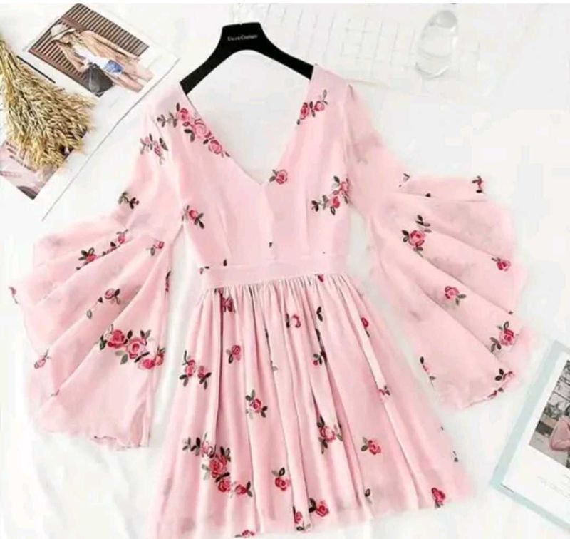 Beautiful Pink Floral Dress 💕