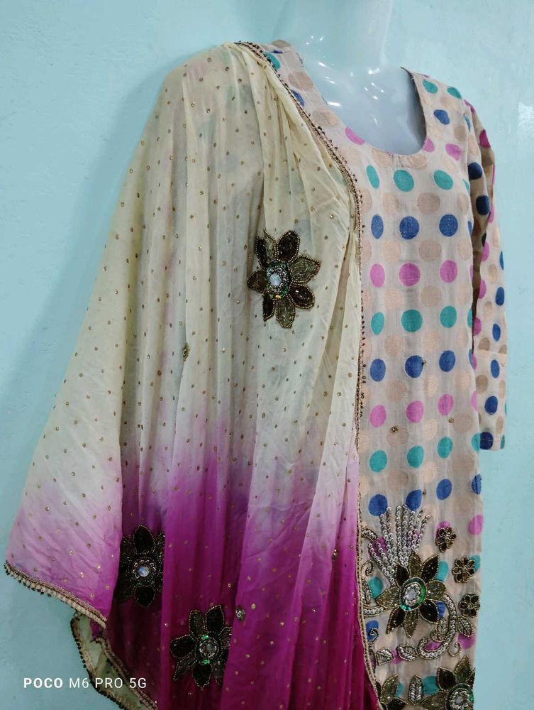 Elegant Polka Dot Salwar Kameez Suit