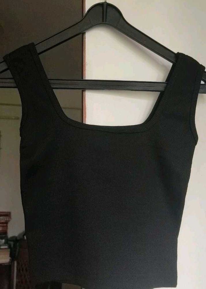 Black Sleeveless Top
