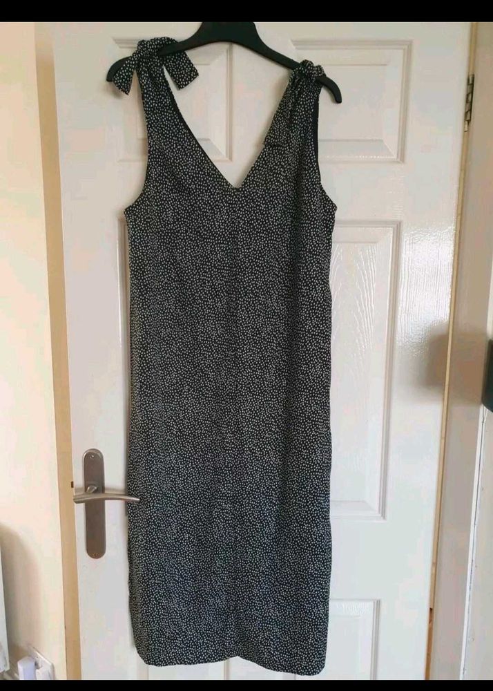 H&amp;M Women &amp; Midi/Maxi Black &amp;White Dr