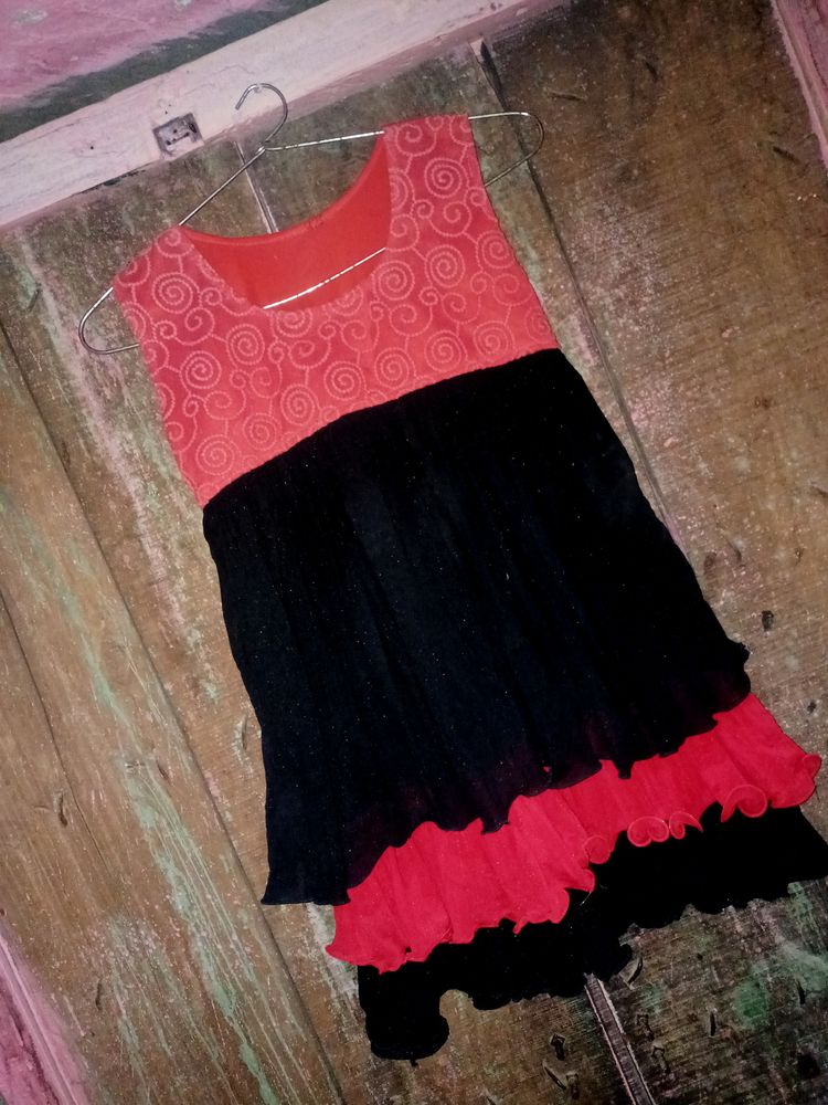 Black - Red Combo Three Layer Pattern Sleeve Less Top