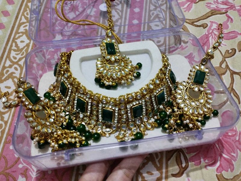 Green Kundan-replica Choker Necklace Set