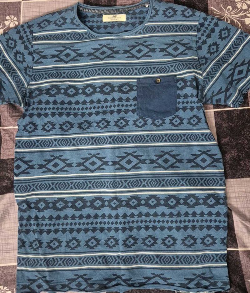 Patterned Pocket T-shirt